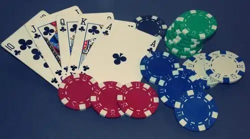 Philippines player using 1fachai live casino and sports sections on mobile